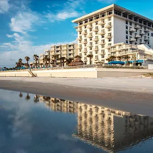 Resort The Shores &