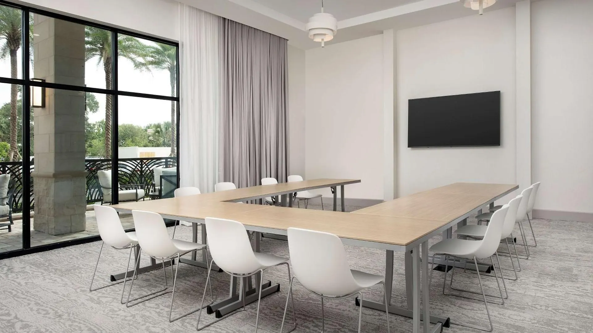 Hilton Garden Inn Orlando Downtown 3*,